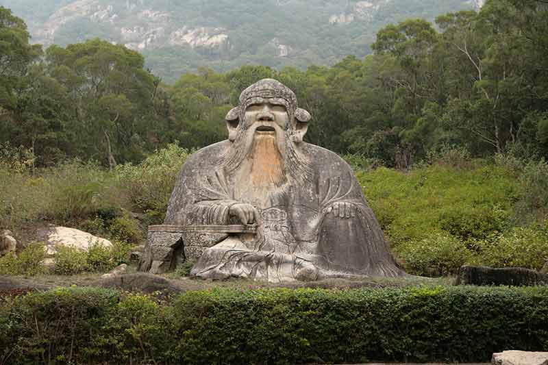 Above: Statue of Laozi in Quanzhou © Tom@HK (CC BY 2.0) https://bit.ly/39196FX 